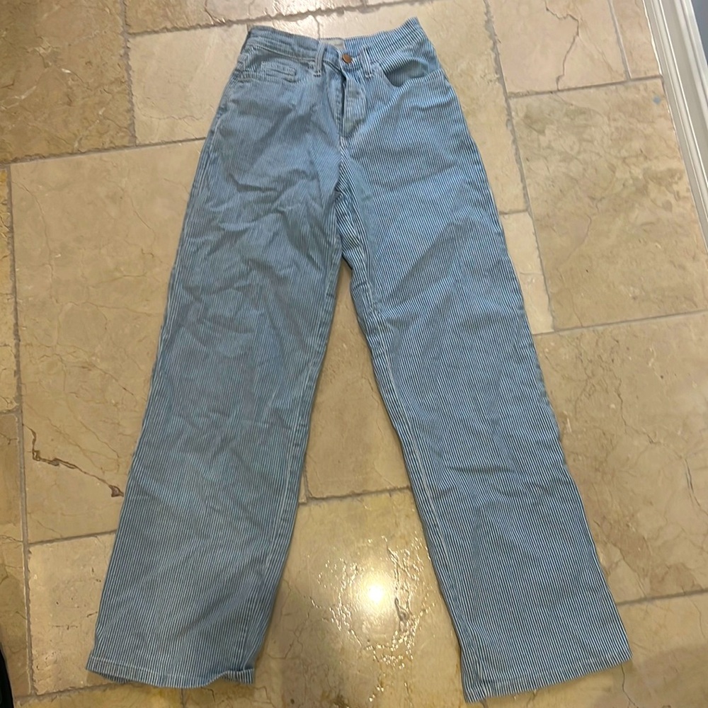 Stripped Jeans